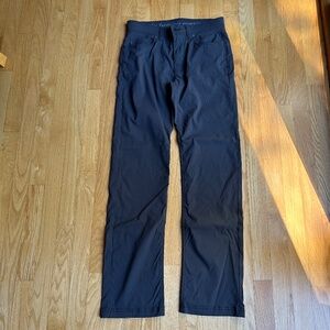 Men’s prAna pants 30-32 slim fit